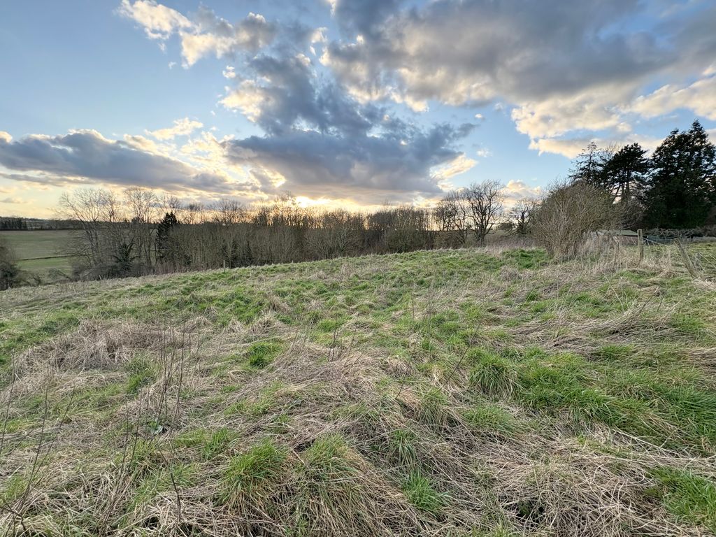 Property photo 1 of 2