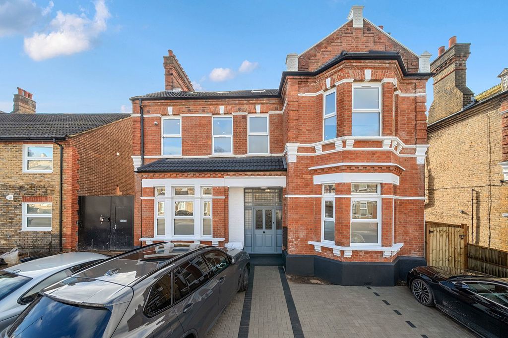 Property photo 1 of 16