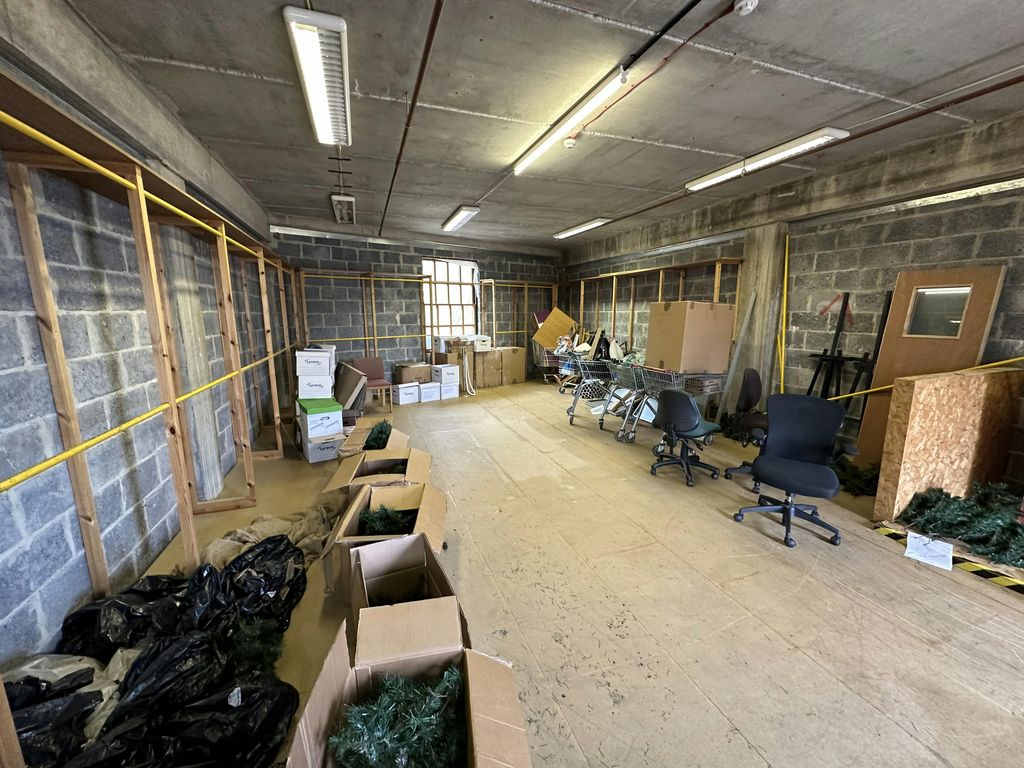 Property photo 3 of 8 19A 3.Jpg