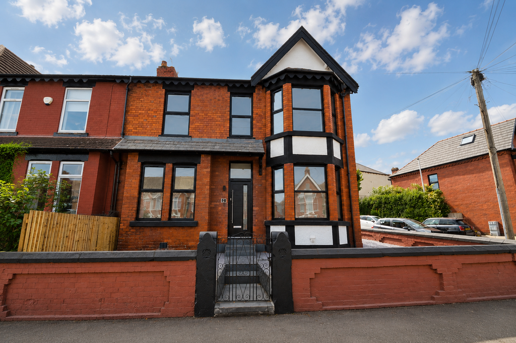 Property photo 1 of 43