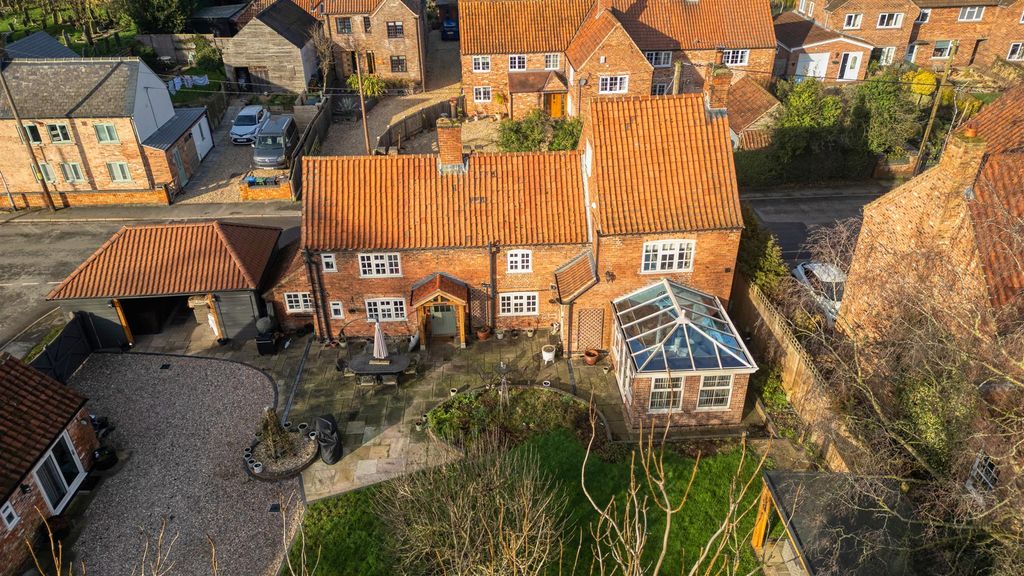 Property photo 2 of 52 112_Corner-11_12.Jpg