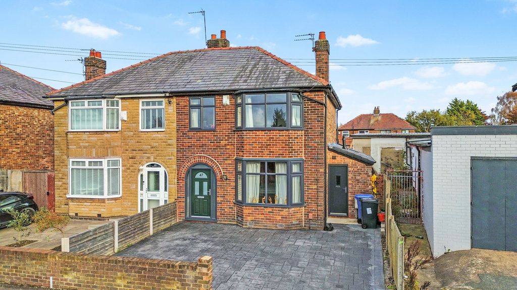 Property photo 1 of 32