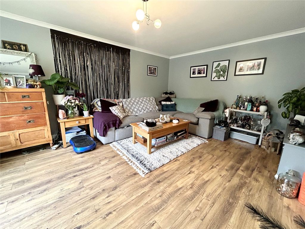 Property photo 3 of 19 Picture No. 41