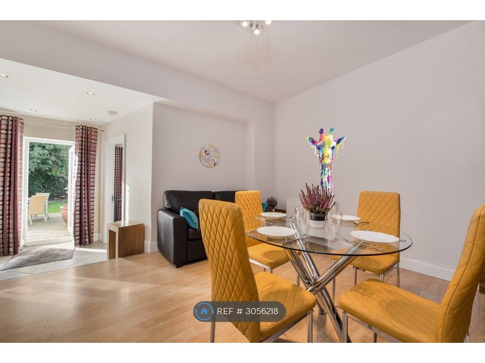 Property photo 3 of 13 Lounge/Diner