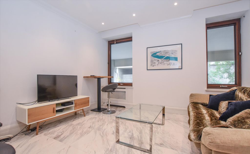 Property photo 1 of 10 Image