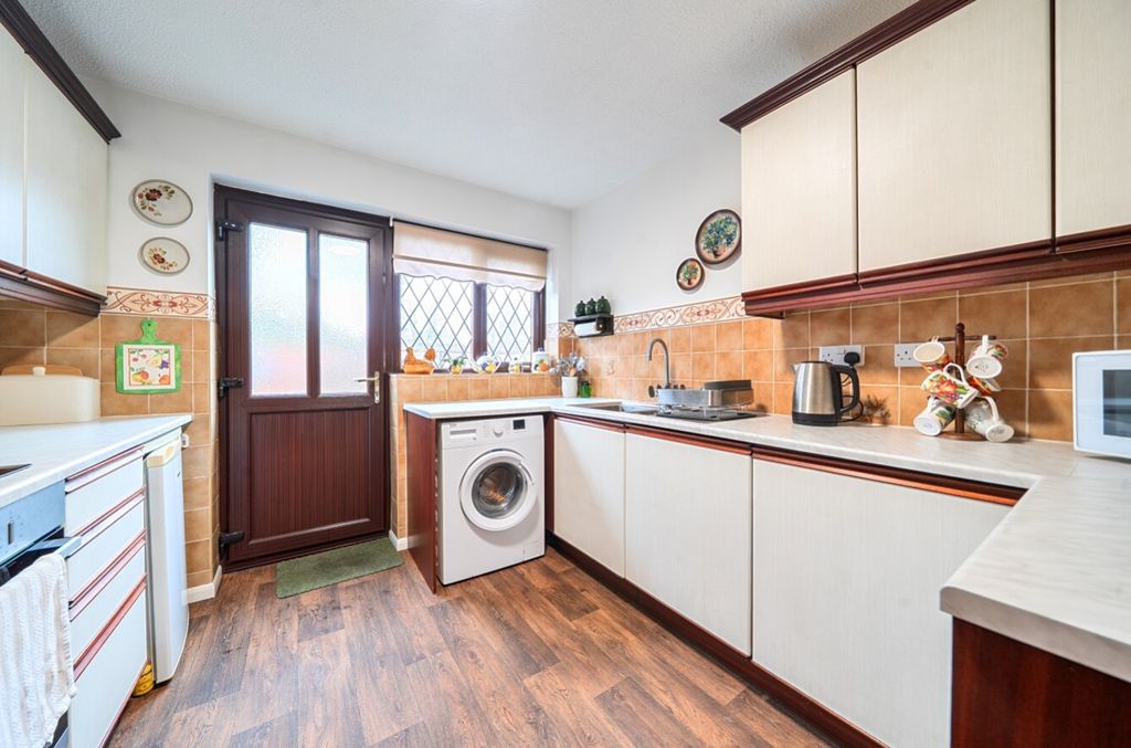 Property photo 2 of 24 1409477-18-6985Ef4133d94