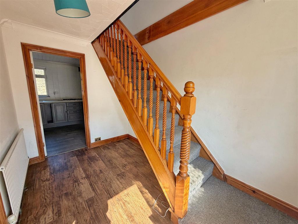 Property photo 2 of 16 1