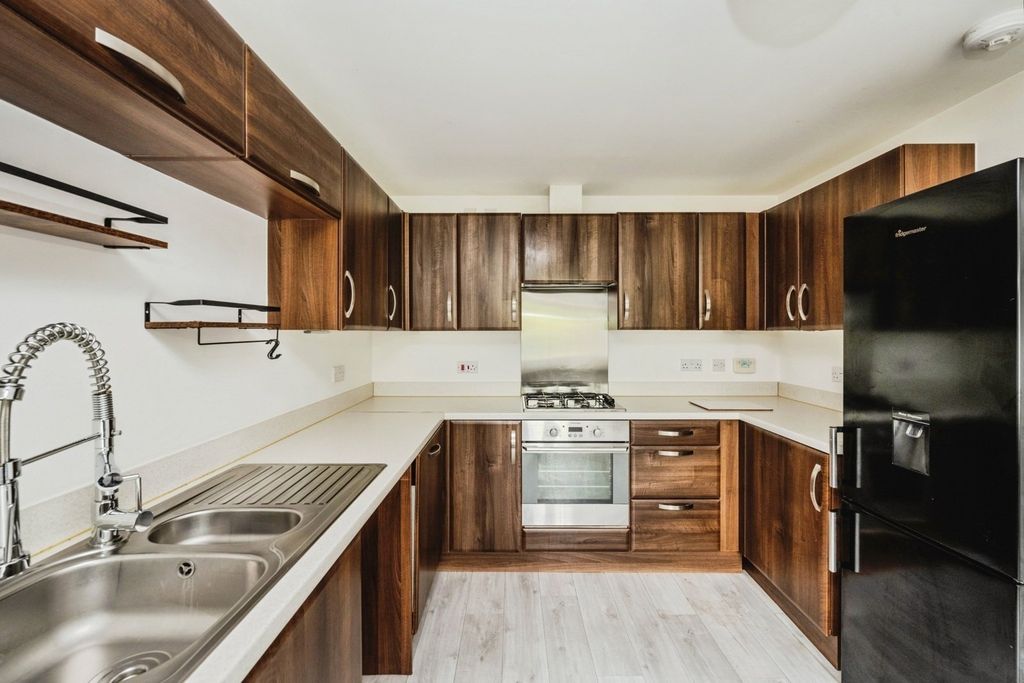 Property photo 2 of 15 Kitchen