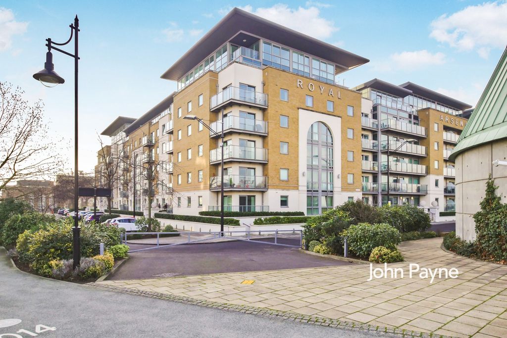 Property photo 2 of 10 10433_Apartment20...