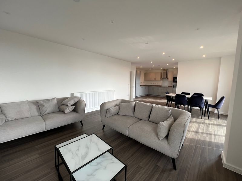 Property photo 3 of 9 Photo 8