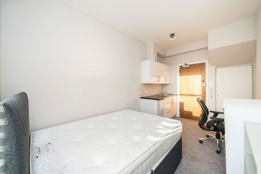 Property photo 3 of 3