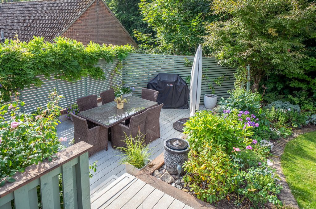 Property photo 3 of 24 1335948-4-6895c66...