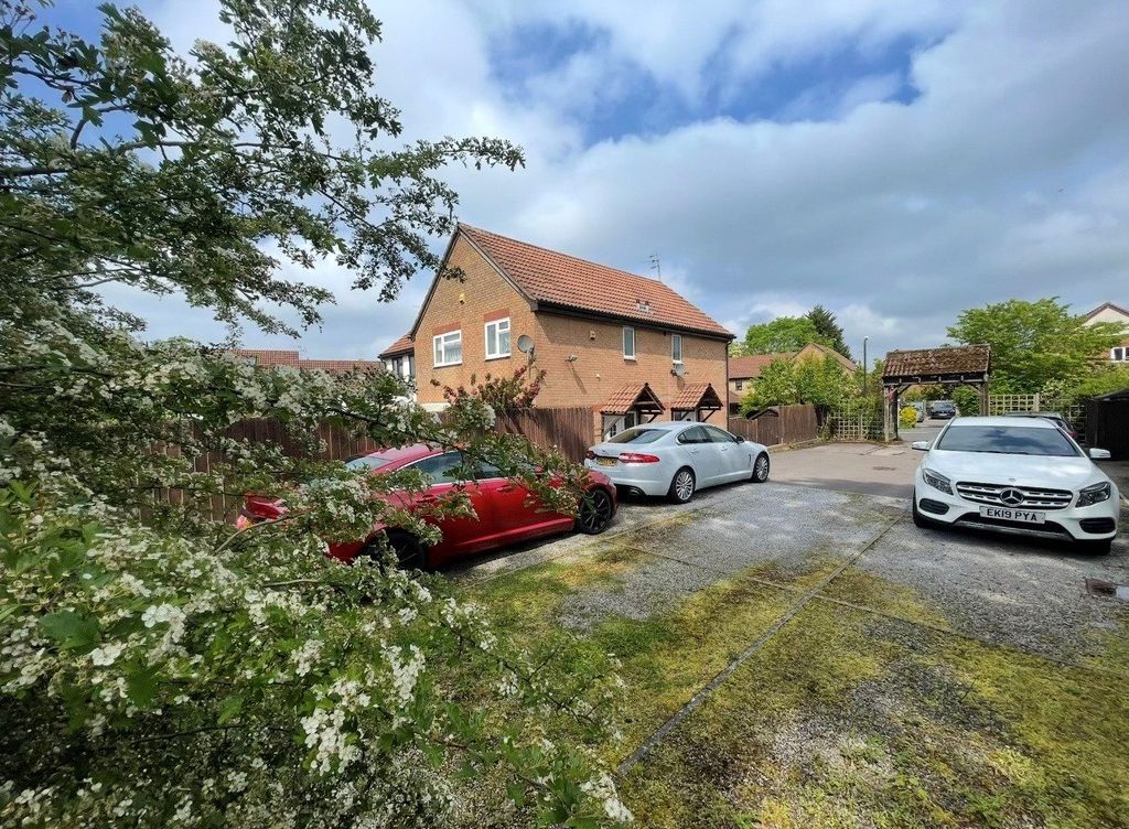 Property photo 2 of 16 Picture No. 29