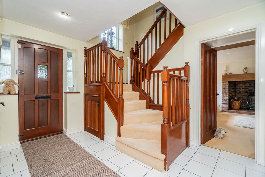 Property photo 3 of 43