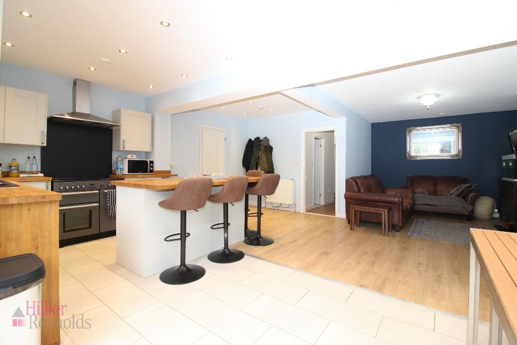 Property photo 2 of 15 Kitchen/Diner