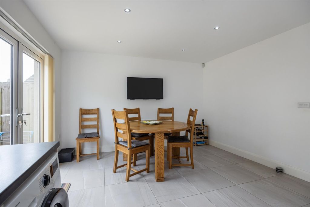 Additional image 9 of 3 bed semi-detached house for sale18 Pheasant Hill, Ballynahinch BT24