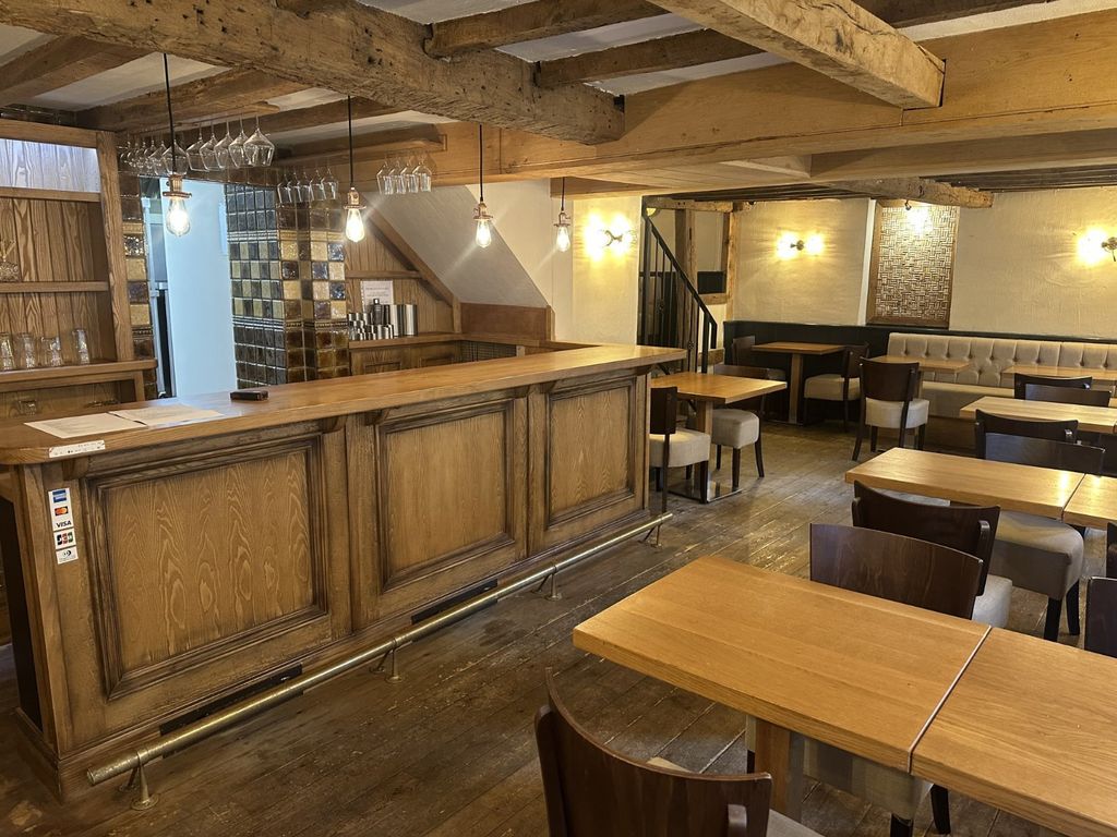 Property photo 2 of 35 Picture No. 24