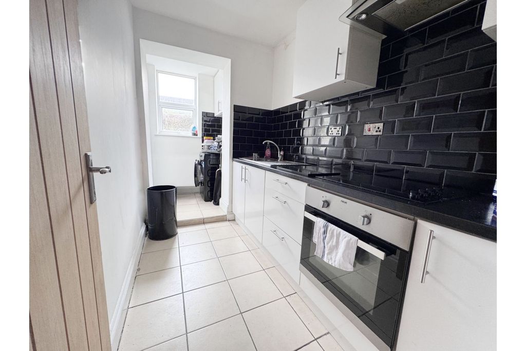 Property photo 1 of 15 Kitchen