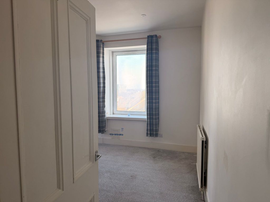 Property photo 3 of 4 5.