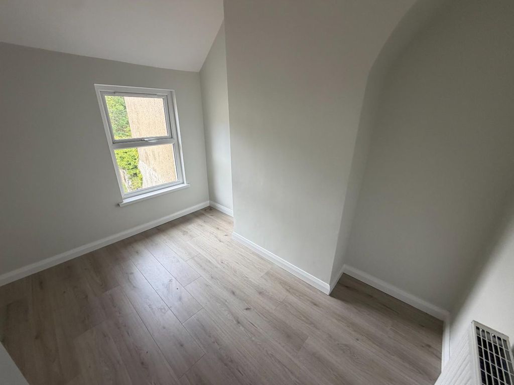 Property photo 2 of 12 Living Room
