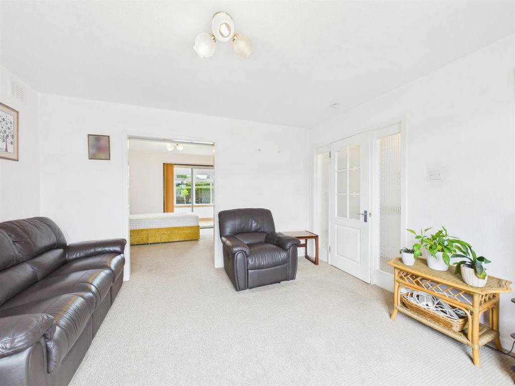Property photo 3 of 24 Cam03924G0-Pr0098-Still011.Jpg
