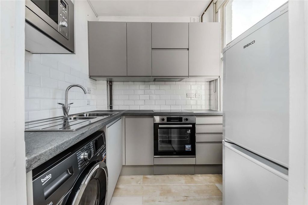 Property photo 2 of 5