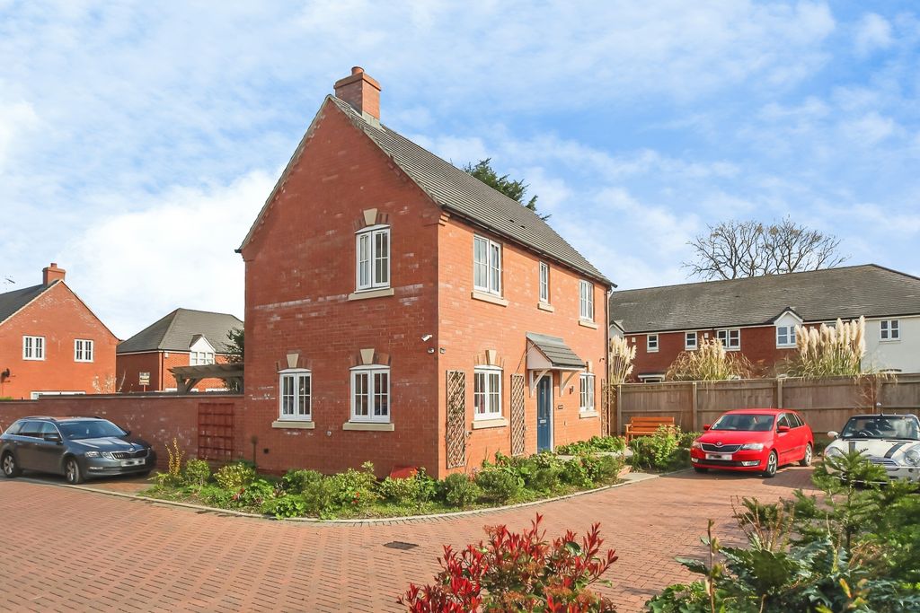 Property photo 1 of 40 Front