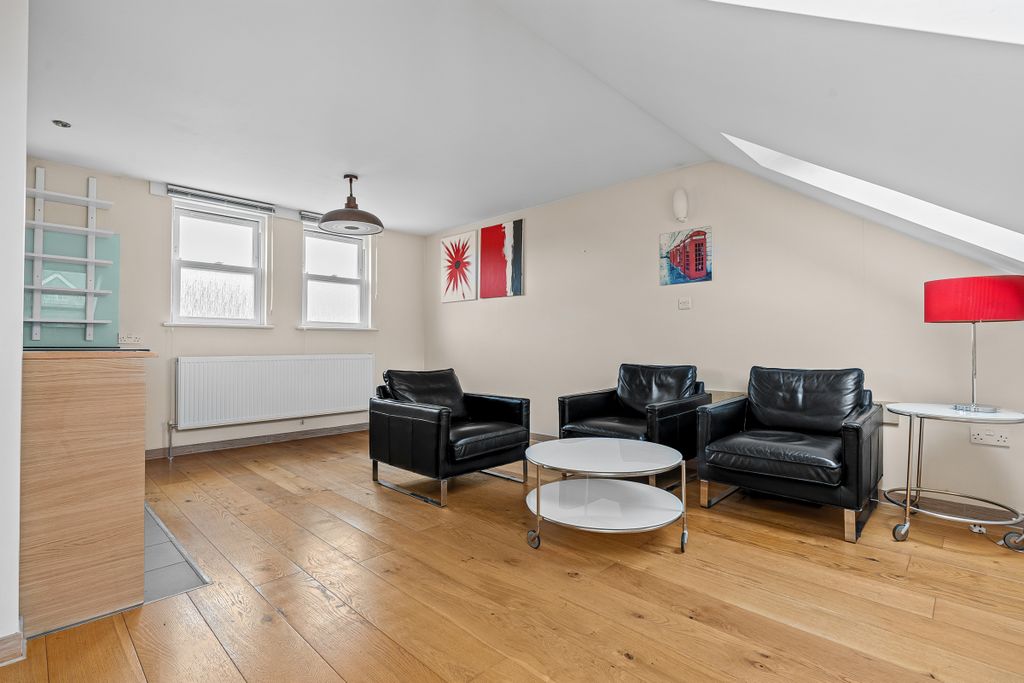Property photo 1 of 9 93B Little Ealing Lane-12