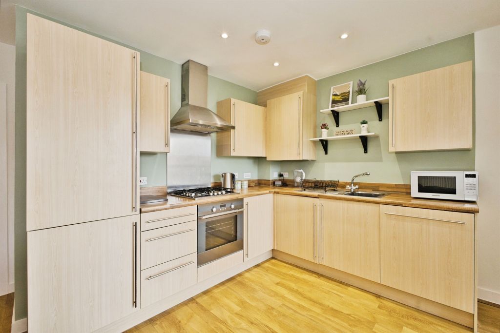 Property photo 3 of 12