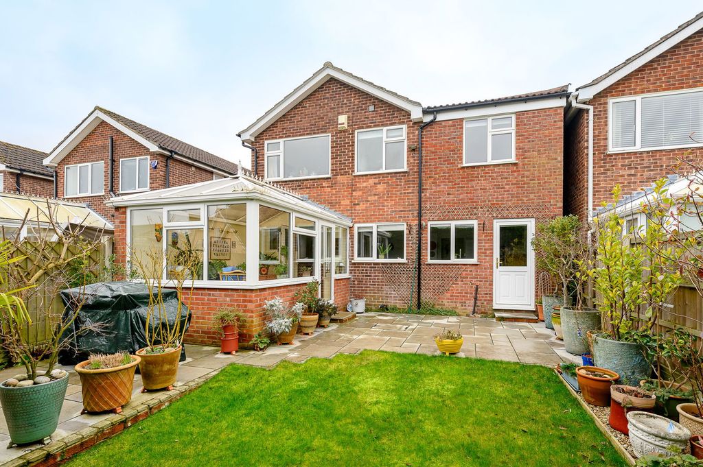 Property photo 2 of 23