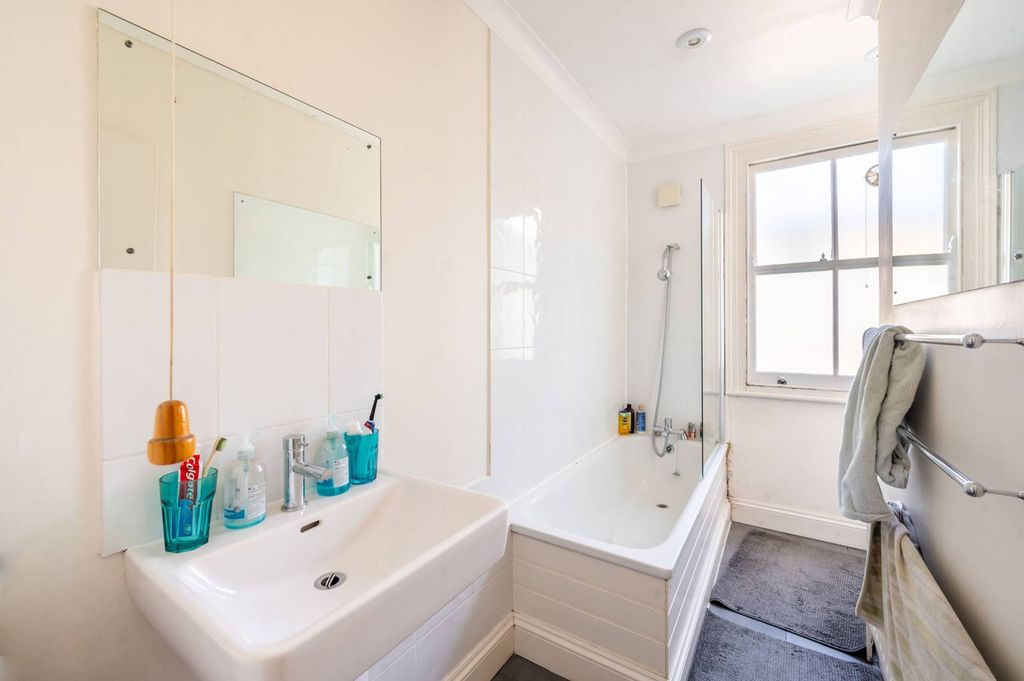 Property photo 3 of 3