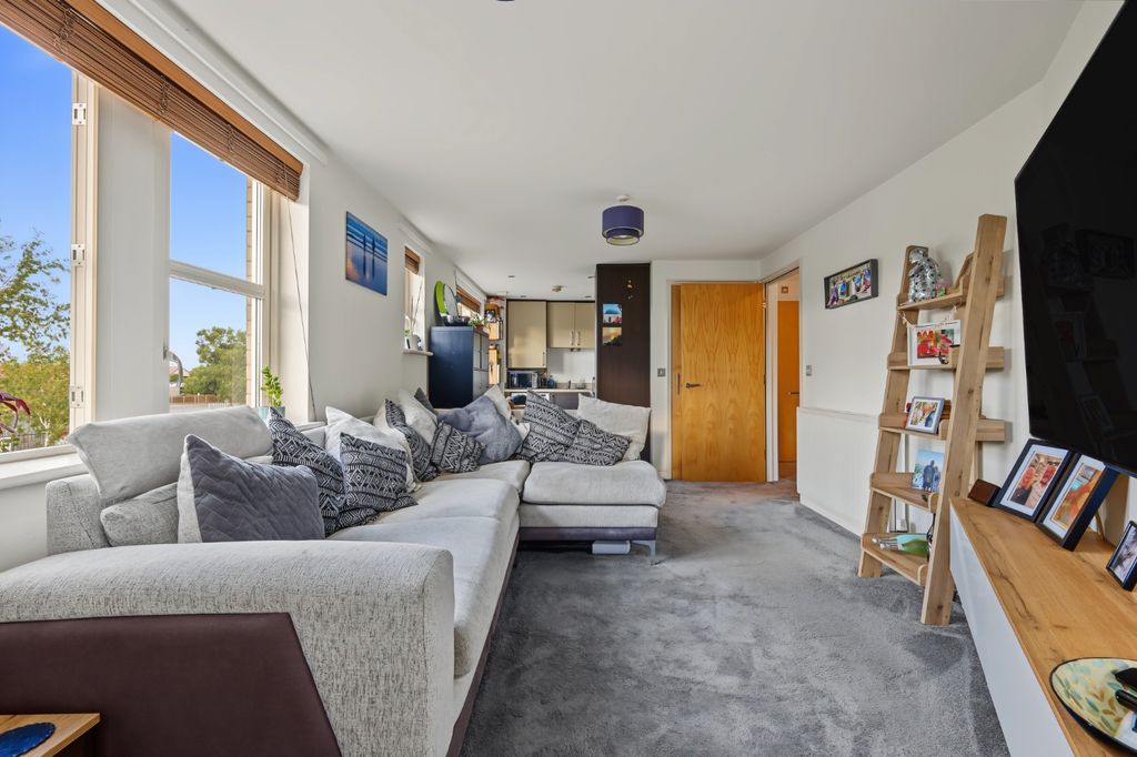 Property photo 2 of 10 5544033