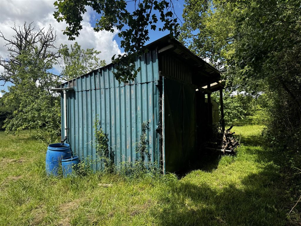 Property photo 2 of 11