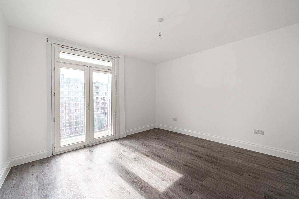 Property photo 2 of 6