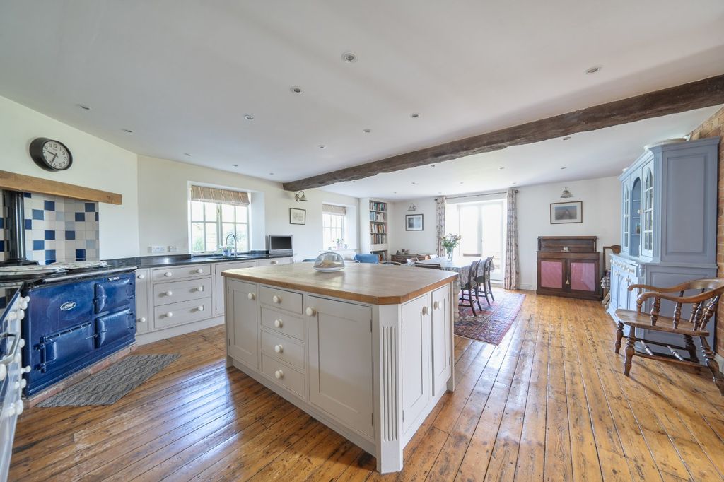 Property photo 3 of 22 Kitchen Diner