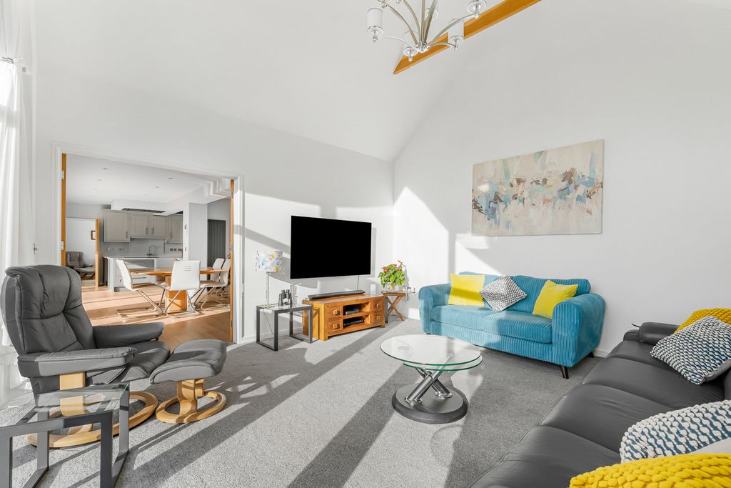 Property photo 2 of 27 46_73365.Jpg