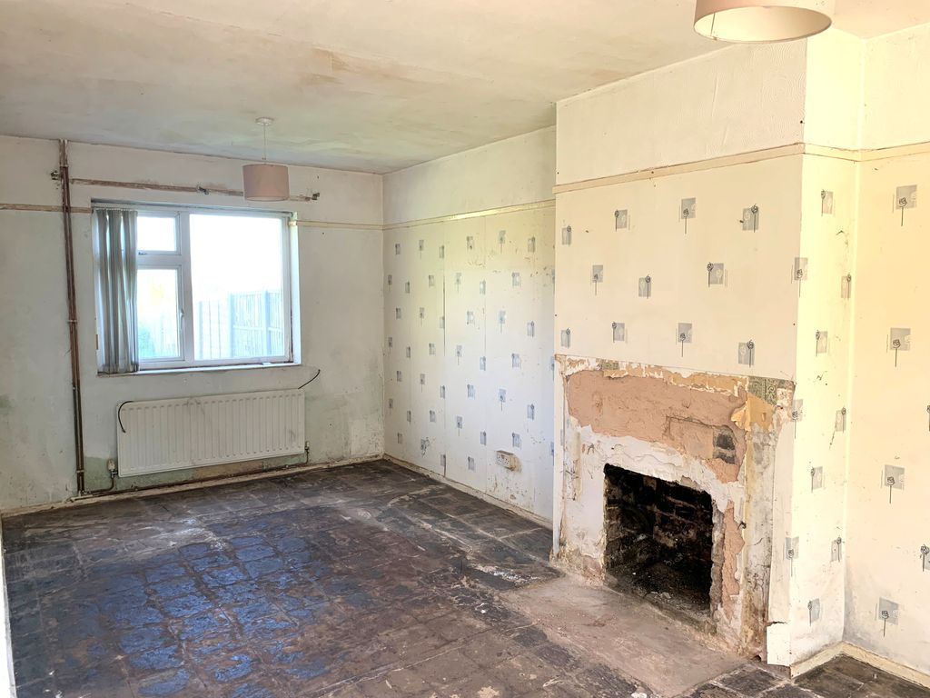 Property photo 3 of 9 W5