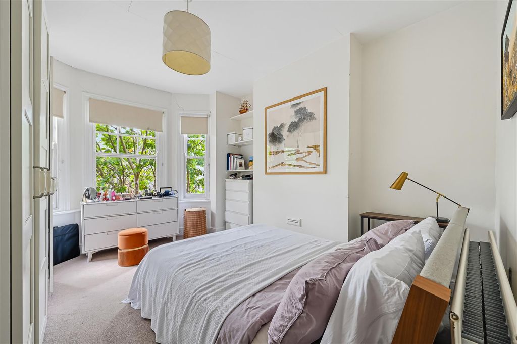 Property photo 2 of 12 Cromwell Road (5).Jpg