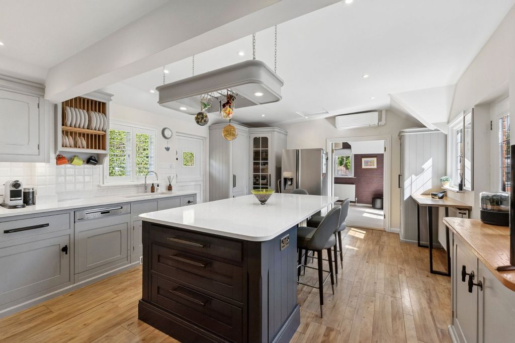 Additional image 9 of 4 bed detached house for saleCourt Road, Maidenhead, Berkshire SL6