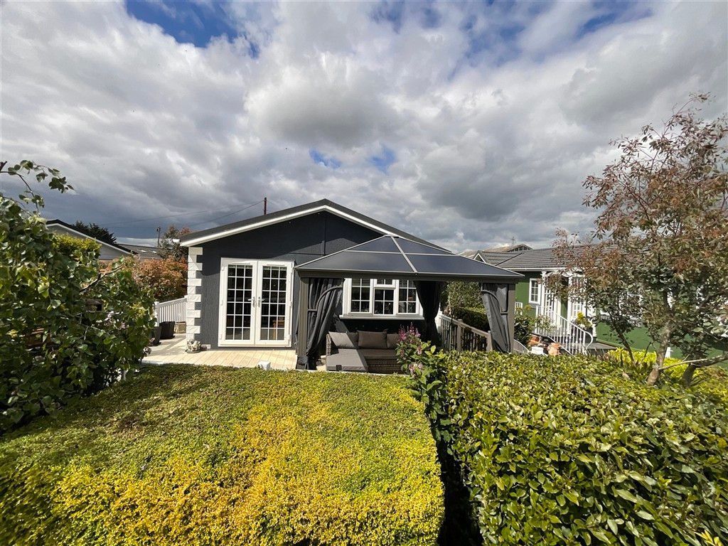 Property photo 1 of 12 Front