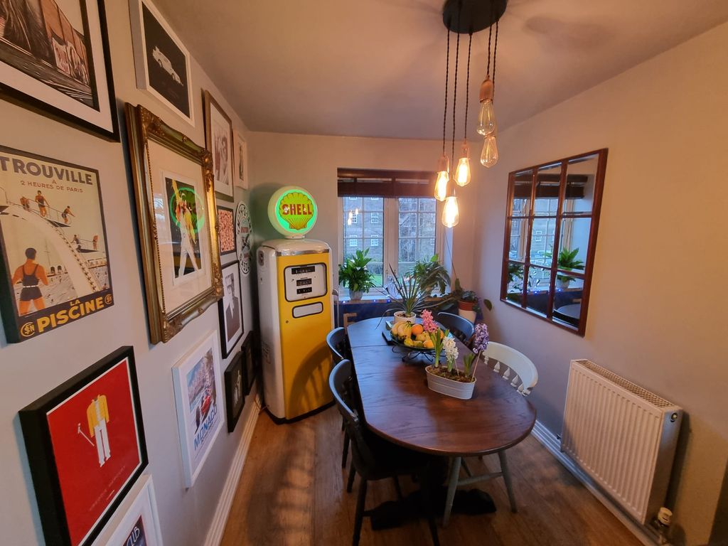 Property photo 3 of 23 Dining Area