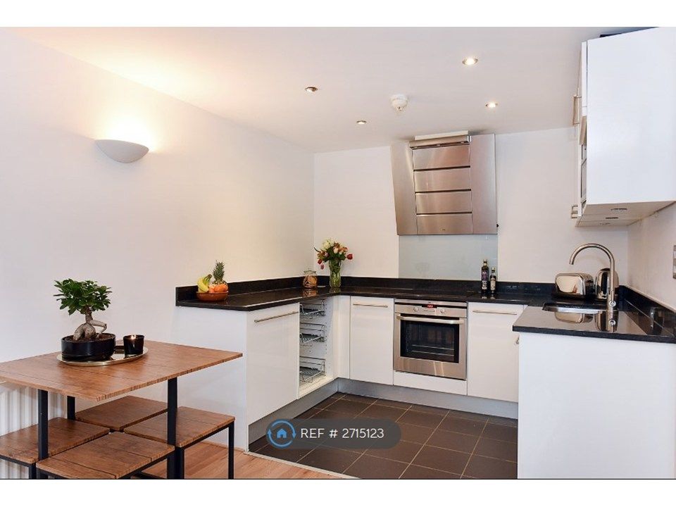 Property photo 3 of 17 Modern Kitchen