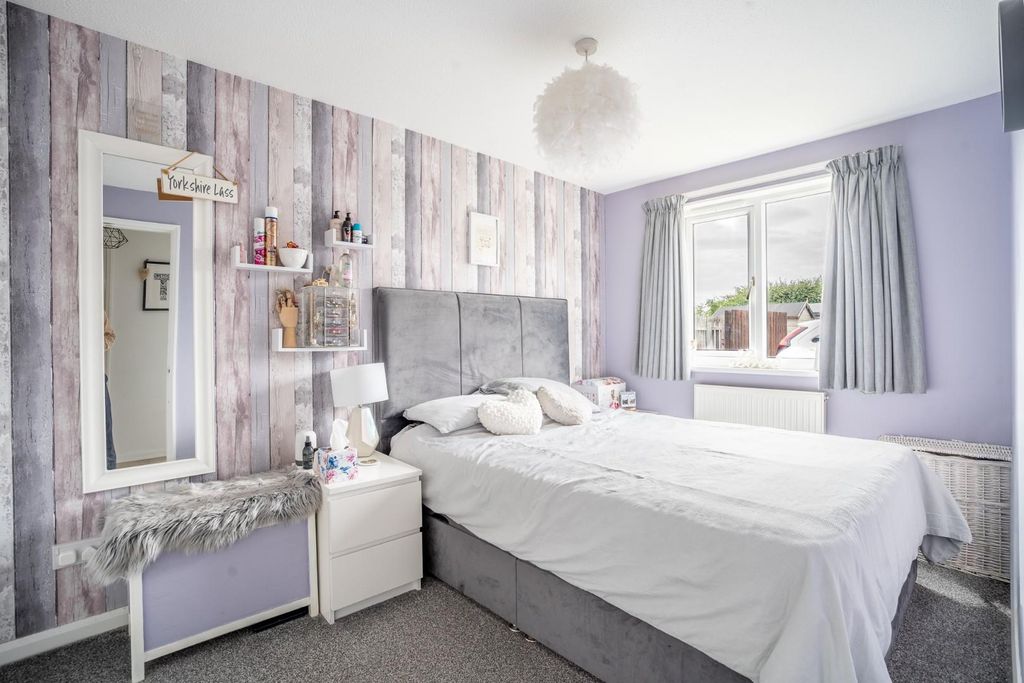 Property photo 3 of 13 Bedroom