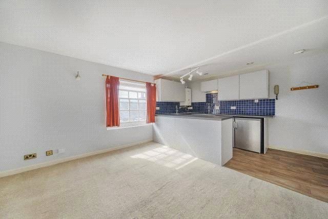 Property photo 1 of 11 Reception Room