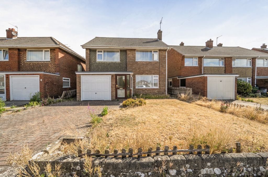 Property photo 1 of 12 14988103