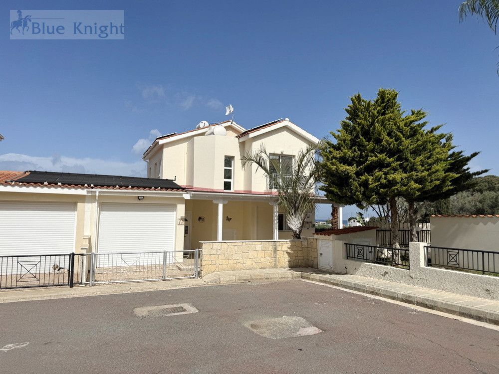 Property photo 2 of 36