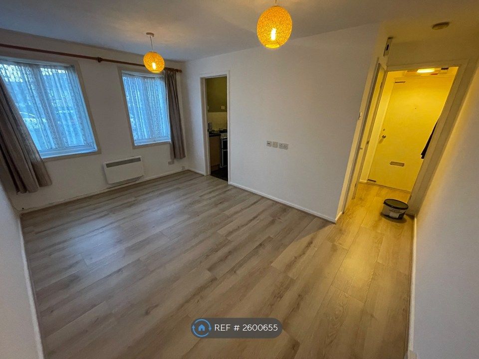 Property photo 1 of 3