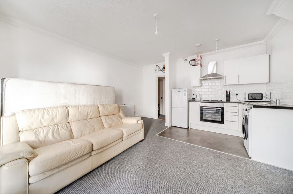 Property photo 3 of 9 1406377-7-6992Fa9...