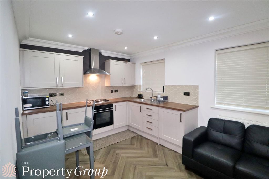 Property photo 3 of 9 Leighton Close 5 2601 (3).Jpg