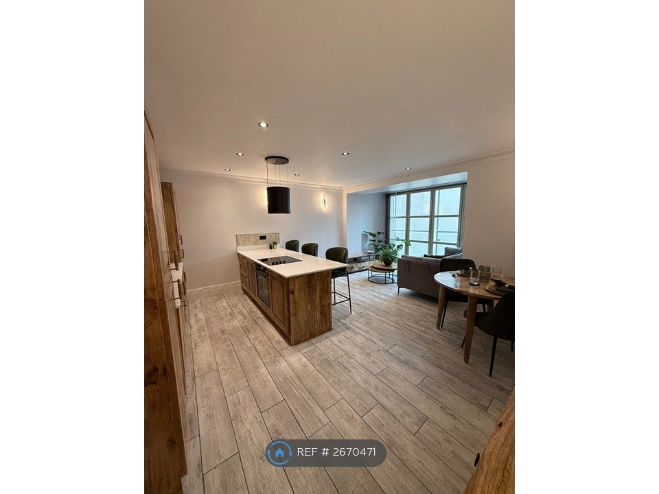 Property photo 3 of 11 Downstairs Open-Plan Area